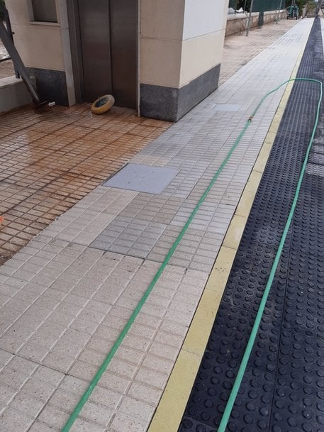ADIF FINALIZA LAS OBRAS DE MEJORA EN LOS ANDENES DEL APEADERO DE LES VALLS (VALENCIA)